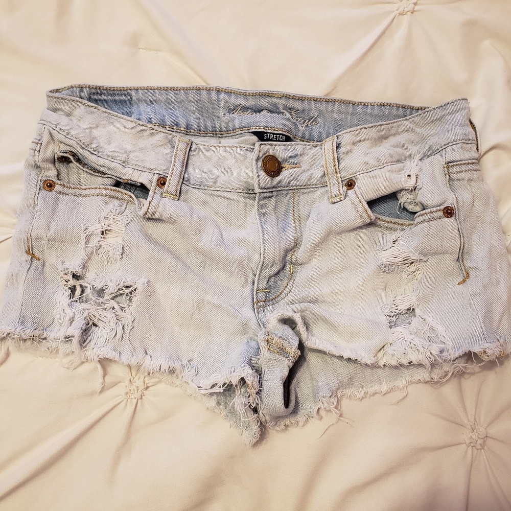 American Eagle | Light Wash Ripped Jean Shorts 8